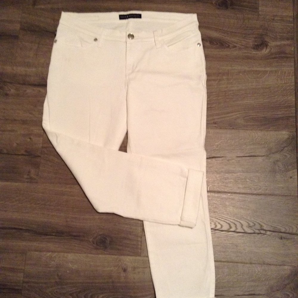 Rock & Republic Women's Straight Leg Jeans - White
